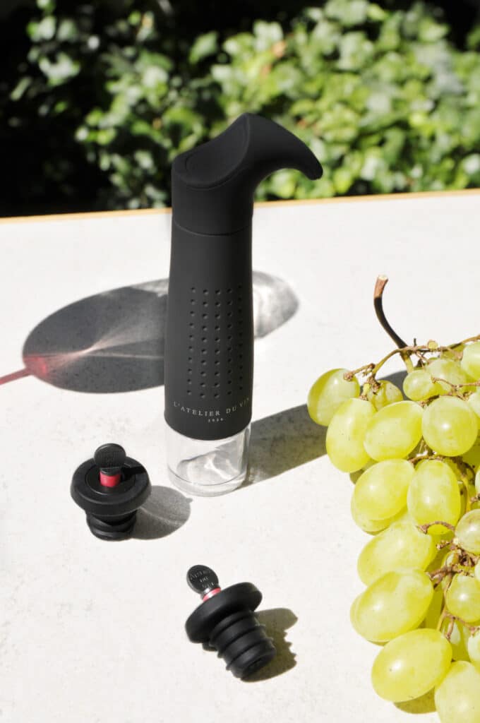 Quelle est la différence entre LaTour de conservation et une pompe à vide d' air pour vin ? - Advinéo